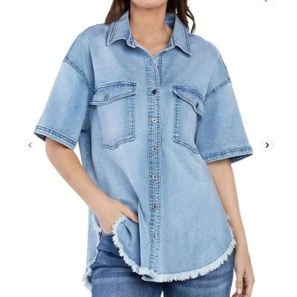 Billy T Womens Light Wash Short Sleeve Denim Button-Down Shirt With Frayed Hem - Picture 1 of 6